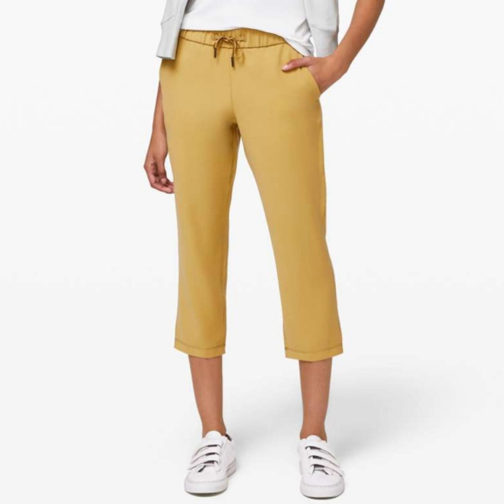 lululemon athletica On The Fly Crop 23” Woven Pants